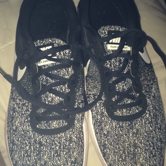 Nike Other - Nike tennis shoes